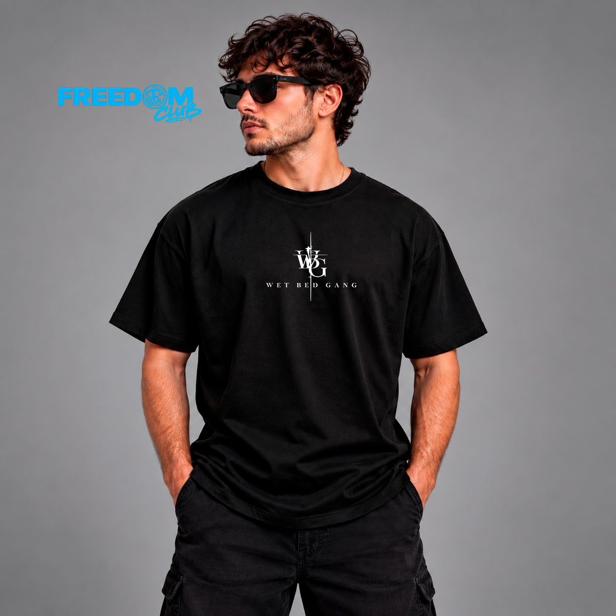 T-Shirt Nada Muda o Nosso Plano — Wet Bed Gang, preta, vista de frente